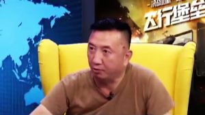 روایت شنیدنی خبرنگار چینی از مقاومت ۳۰ مدافع حرم در برابر صد‌ها داعشی
