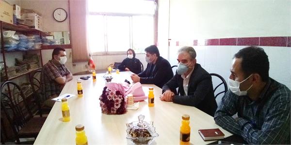 پیشکسوتان حوزه رسانه کردستان مطبوعات محلی را یاری کنند