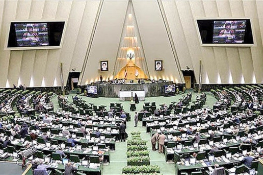 شکایت رییس مجلس و دو نماینده از 7 روزنامه‌نگار