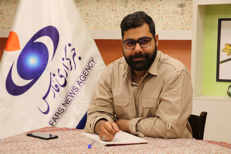 علی طارمی در جایگاه مسئول کانون فرهنگی و هنری دانشکده فارس