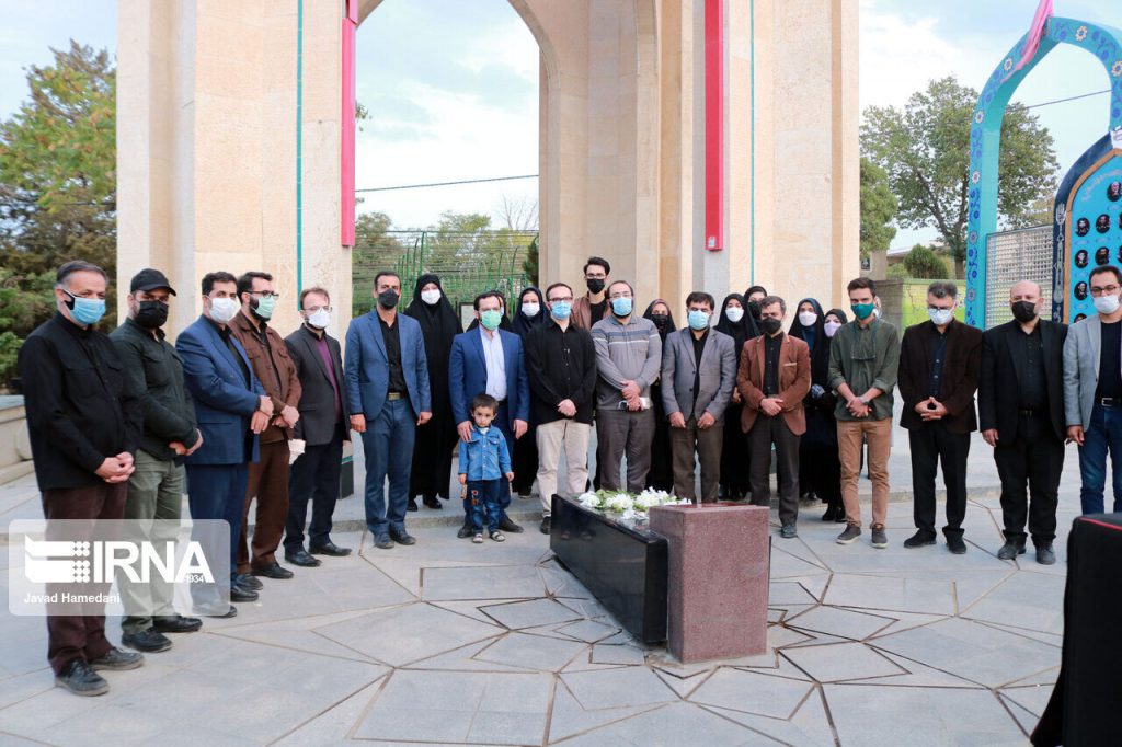اصحاب رسانه به مقام شامخ سردار شهید "حسین همدانی" ادای احترام کردند