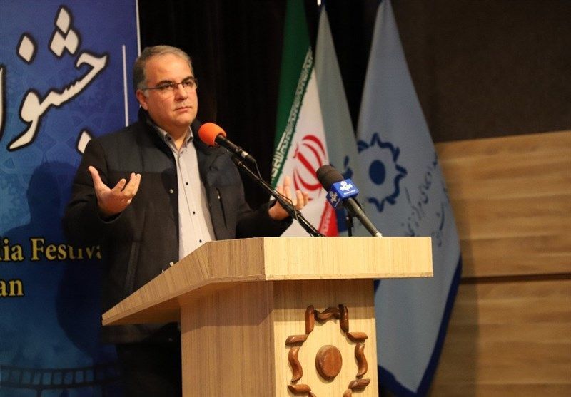 استاندار زنجان: خبرنگاران باید راویان حق و حقیقت باشند