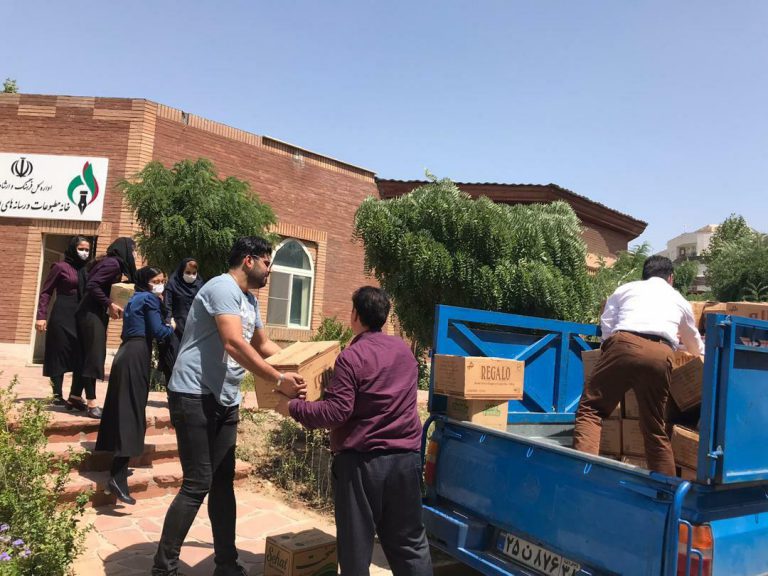 اهدای سبدكالا به خبرنگاران البرزی به مناسبت روز خبرنگار