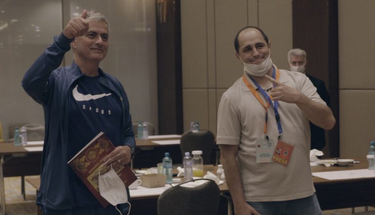 مورینیو به وعده‌اش به خبرنگار مقدونیه‌ای عمل کرد