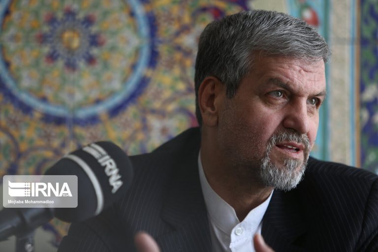 کواکبیان: چرا اهالی مطبوعات نمی‌توانند نامزد ریاست‌جمهوری شوند؟