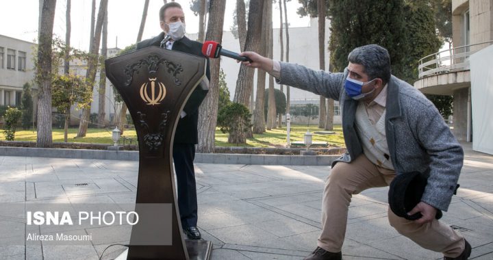 تصویری از سختی کار خبرنگاران حوزه دولت