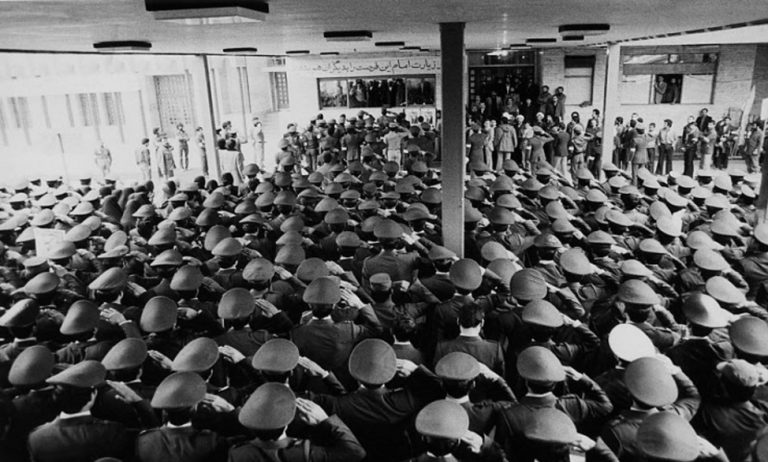 ماجرای یک عکس؛ دیدار همافران با امام خمینی (ره) چگونه اتفاق افتاد و ماندگار شد؟