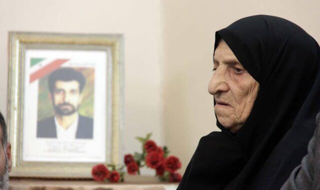 مادر شهید صارمی دار فانی را وداع گفت