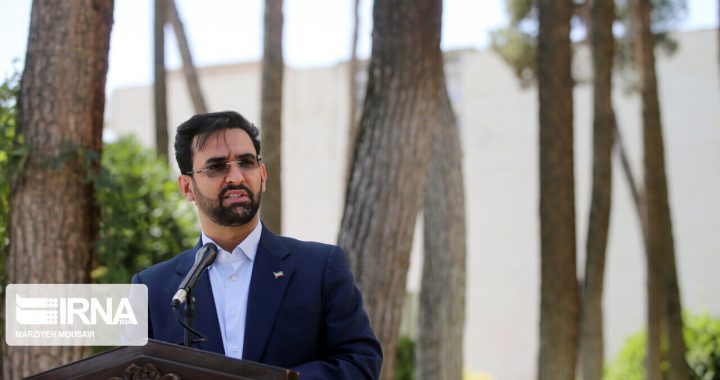 وزیر ارتباطات و فناوری اطلاعات تشریح کرد: چرا انسداد «وی‌چت» در ایران ادامه‌دار شد؟