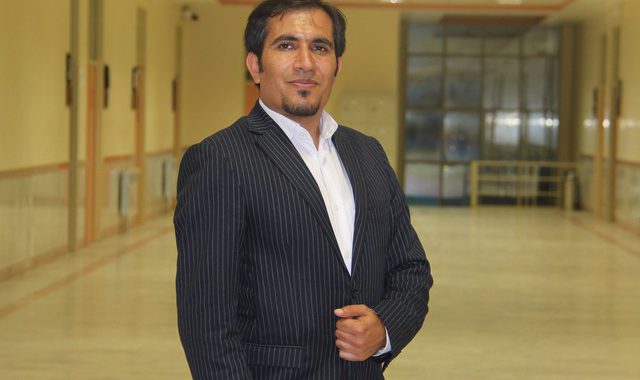 در گفت وگو با توحید مهدوی فعال رسانه‌ای استان اردبیل عنوان شد: عده‌ای خبرنگاری را پیش پای منافع خود ذبح می کنند!