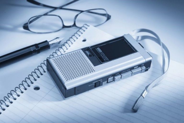 مطالبات خبرنگاران از دولت جدید: از بازگشت اعتبار به رسانه های کاغذی تا بازخواست مسببین واژگونی اتوبوس خبرنگاران