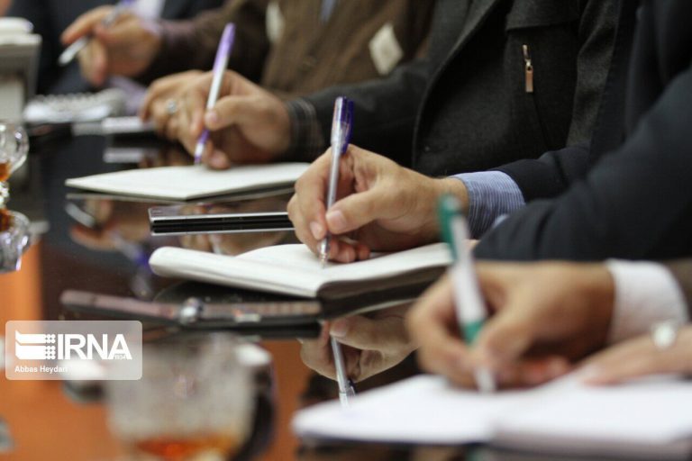 تاثیر مدارس روزنامه‌نگاری خصوصی در رشد دانش رسانه‌ها