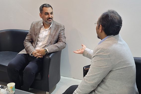 نشست تخصصی «رابطه نرخ کاغذ با رسانه‌های چاپی» با مدیر چاپخانه‌های موسسه جام جم