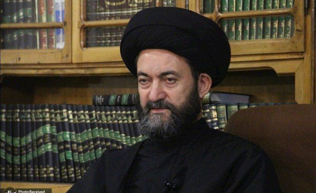 امام جمعه اردبیل: حکومت آرمانی امنیت خبرنگار را امنیت خود می داند