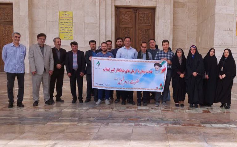 اعضای خانه مطبوعات البرز با آرمان های امام راحل تجدید میثاق کردند