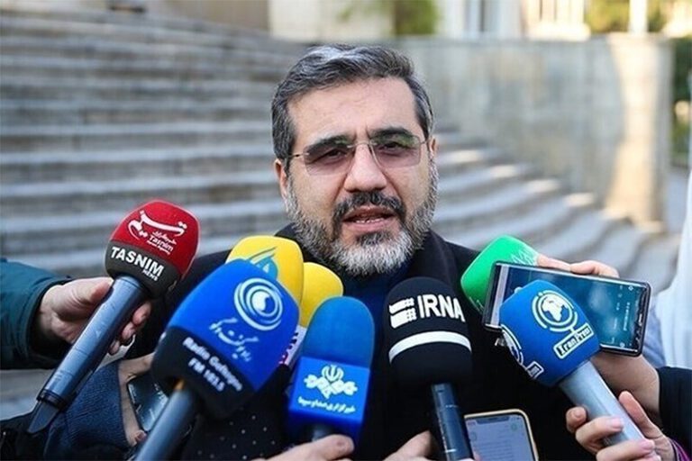 وزیر فرهنگ: به زودی تعدادی خبرنگار همراه با کشتی اعزامی ایران به غزه می‌روند