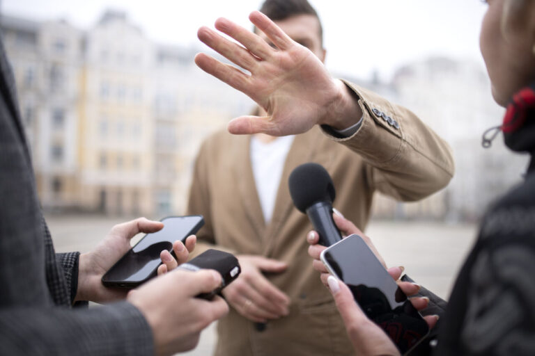 چگونه با یک دروغگو مصاحبه کنیم