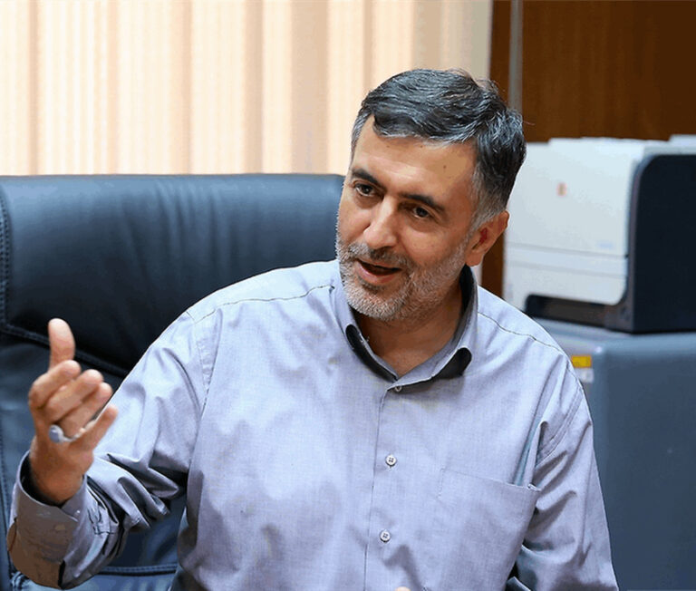 مدیرمسئول سابق روزنامه‌های جوان و همشهری: روزنامه‌نگاران تراز انقلاب با افشای حقایق، در مقابل دشمنان نظام پایدار ایستاده‌اند