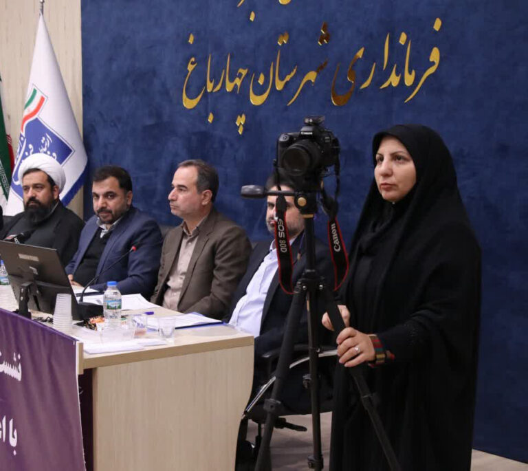 صدیقه صباغیان: کسانی را انتخاب کنیم که دغدغه رفع مشکلات اهالی قلم و هنر را داشته باشند