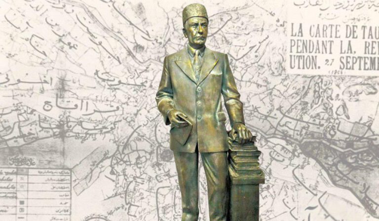 زنده‌یاد میرزا محمدعلی‌خان تربیت