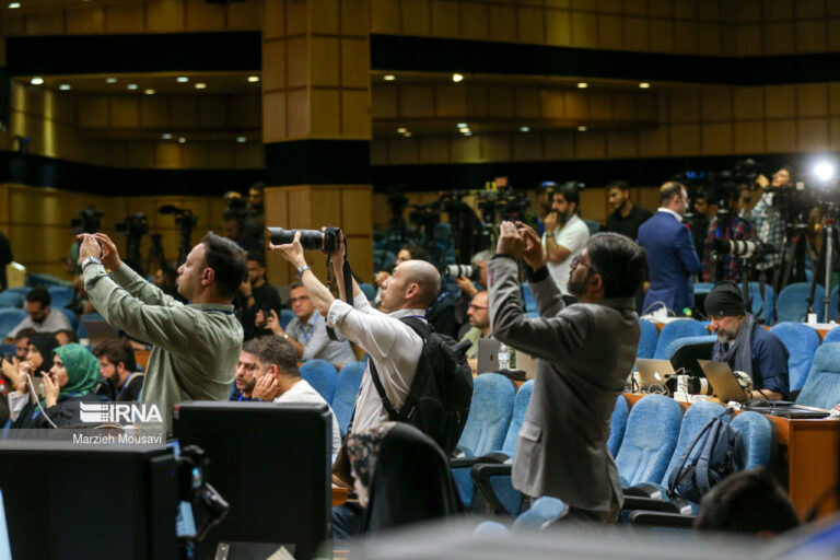 رسانه‌ها چگونه می‌توانند مشارکت در انتخابات را افزایش دهند؟