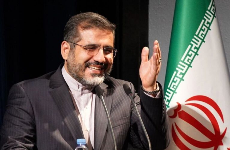 وزیر فرهنگ تاکید کرد:۸۰جلسه و صدور مجوز چهارهزار نشریه با کمترین میزان توقیف در دولت مردمی