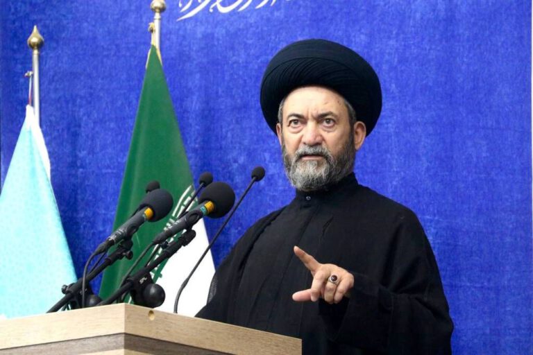 امام‌جمعه اردبیل: شهادت بیش از ۱۶۰ خبرنگار در غزه نشانگر اهمیت و جایگاه این حرفه است