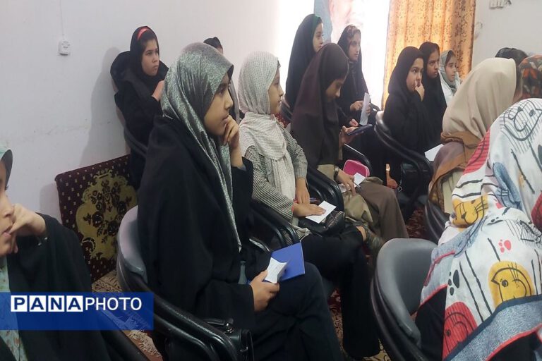 کارگاه هم‌اندیشی دختران خبرنگار پانا خلیل‌آباد