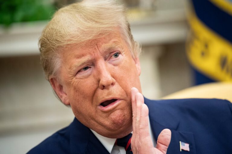 واکنش ترامپ به حضور یک روزنامه‌نگار در چت محرمانه