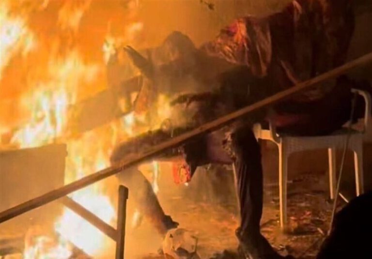 من احمد منصورم؛ یک خبرنگار؛ غزه‌ای در میان شعله‌های آتش