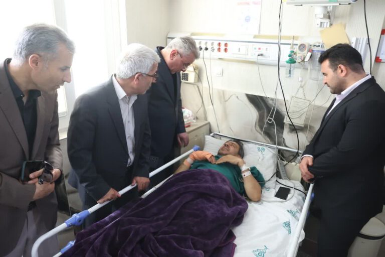 عیادت معاون سیاسی استاندار قزوین از رئیس نمایندگی ایرنا