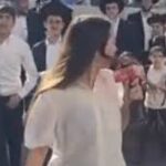 هجوم دستهجمعی به خانم خبرنگار به دلیل رعایت نکردن حجاب