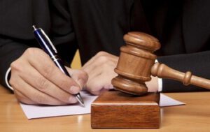 صدور حکم ۱۴ ماه زندان برای خبرنگار پیشکسوت