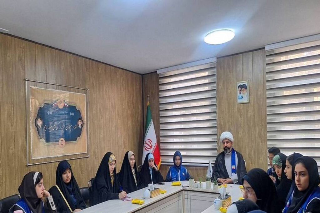 دانشآموزان خبرنگار با نگاه دقیق و خلاق بازتابدهنده موفقیتها و چالشهای محیط مدرسه هستند