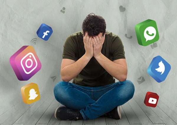 رسانه های اجتماعی و تشدید اضطراب وجودی