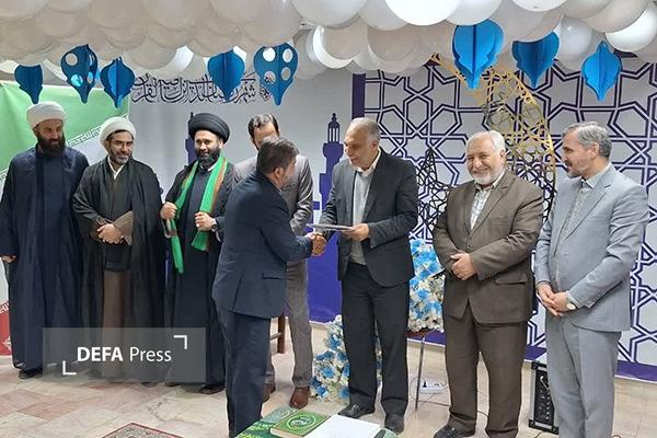 تقدیر از خبرنگار دفاع‌پرس در نمایشگاه قرآن و عترت اردبیل
