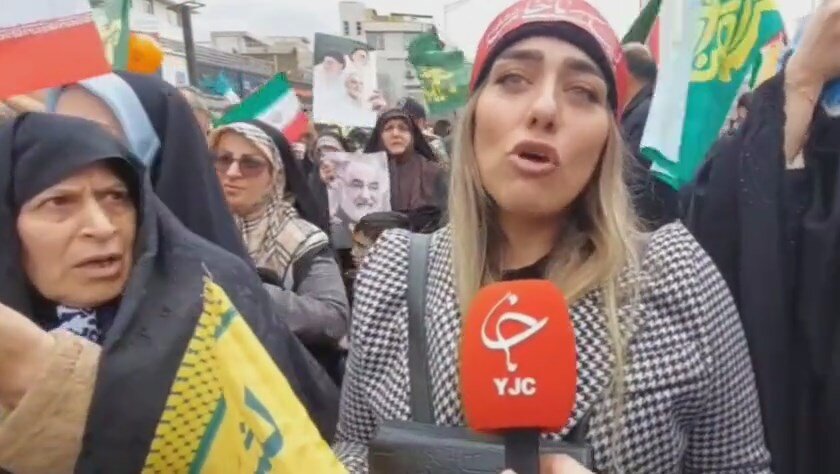 حجاب متفاوت زنی که در راهپیمایی ۲۲ بهمن با رسانه صداوسیما مصاحبه کرد