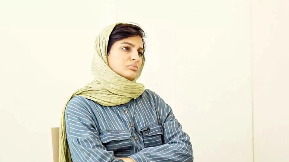 حضور ماموران در منزل الهه محمدی/ انتقال خبرنگار هم‌میهن به دادسرای امنیت و بازگشت به خانه