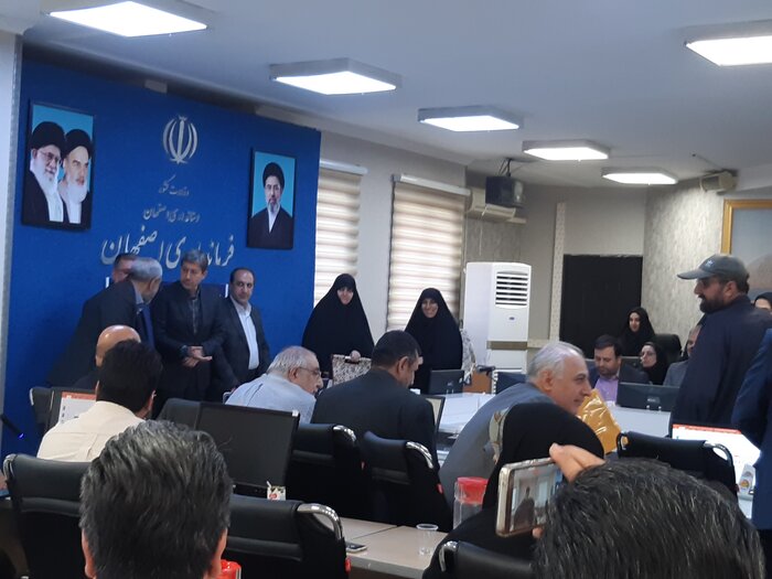 خبرنگار ایرنا اصفهان برگزیده سومین رویداد «جایزه جوانی جمعیت» شد