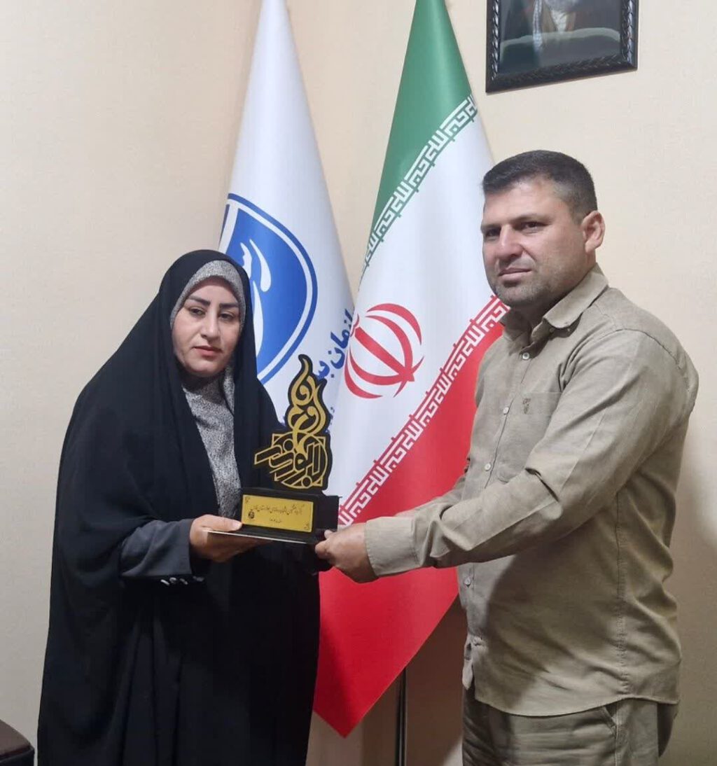 آمنه سپهر برای دومین سال پیاپی بر سکوی اول ایستاد