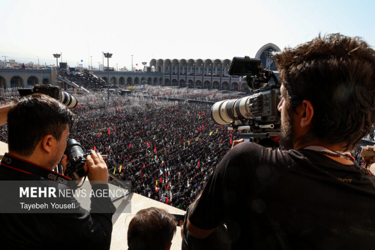 اصحاب رسانه در مراسم وداع با رهبر شهید انقلاب