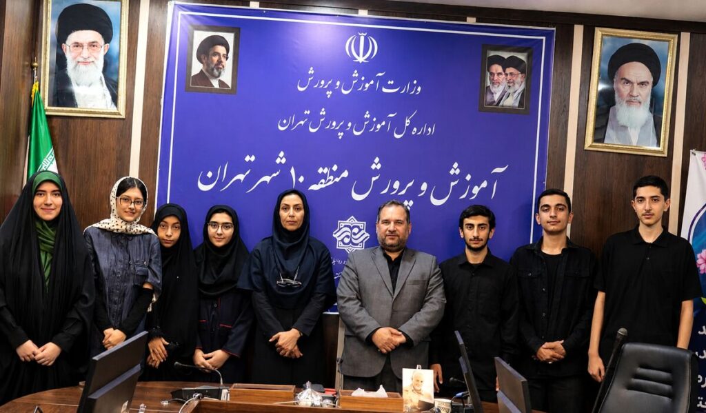 آمادگی خبرنگاران نوجوان منطقه ۱۰ تهران برای پوشش رسانهای مراسم تشییع رهبر شهید انقلاب