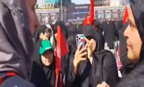 اندوه روزنامه‌نگار روس در آیین تشییع رهبر شهید انقلاب